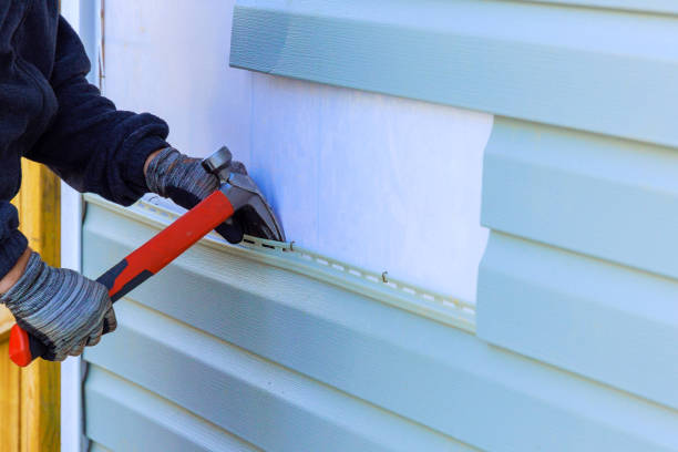 Trusted Emergency Siding Repair service in Lithia, FL - Creative Siding